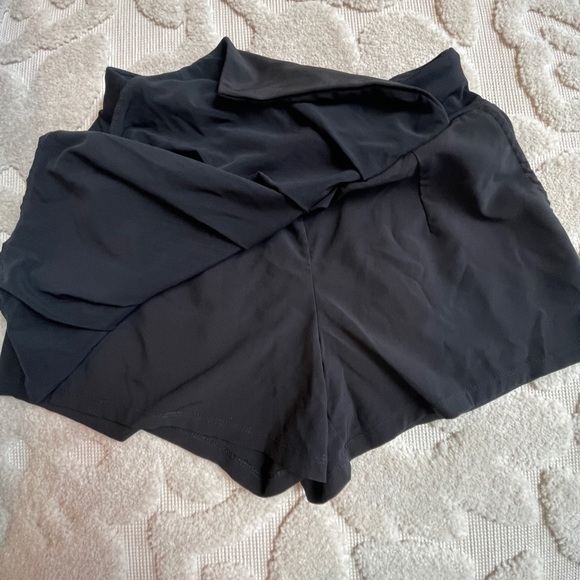 Fabletics skort - Picture 2 of 3